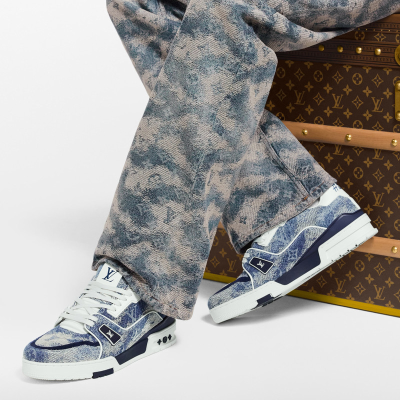 LV Trainer Sneaker 7