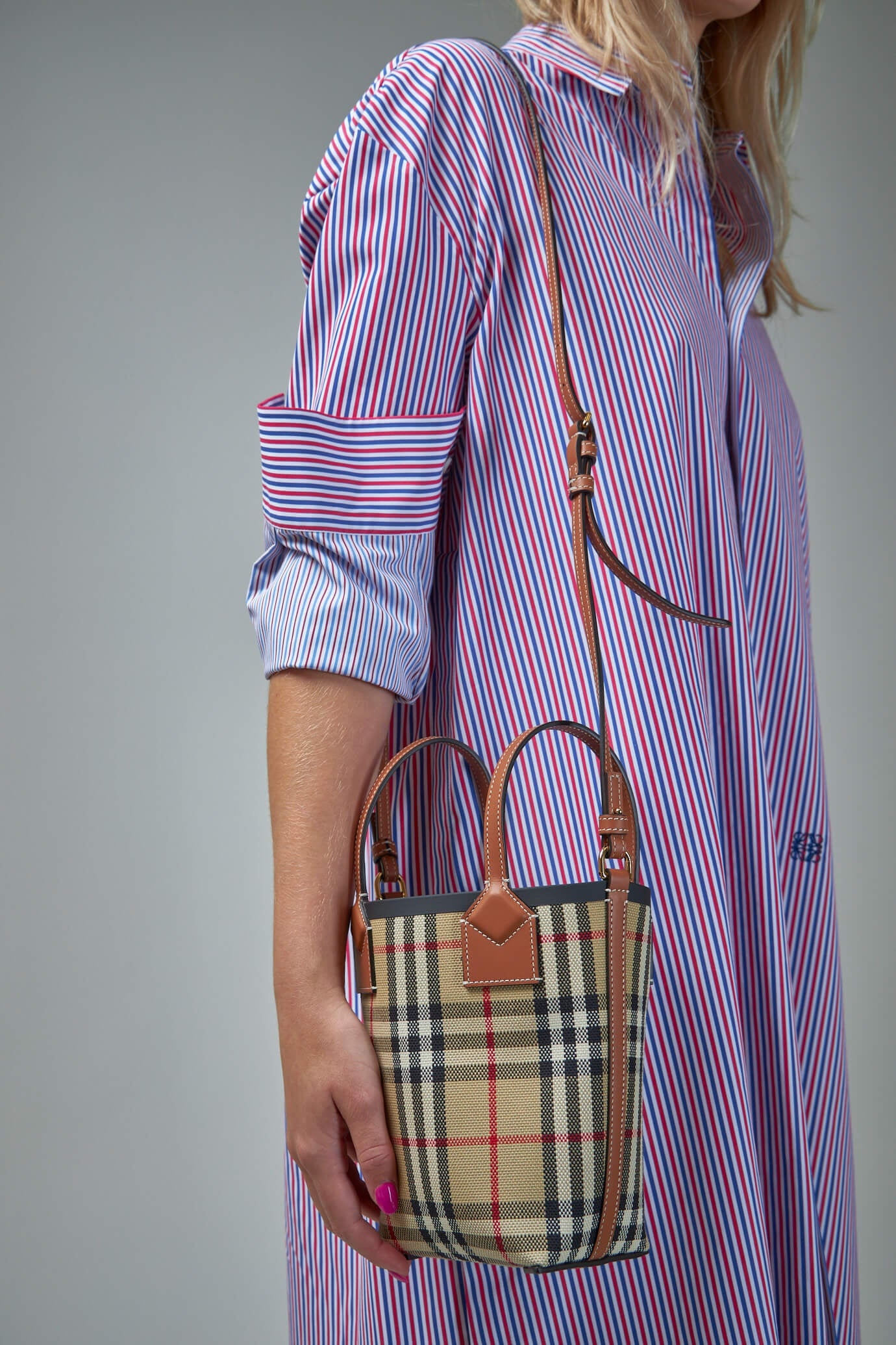 Burberry Mini London Tote Bag | labelsfashion | REVERSIBLE
