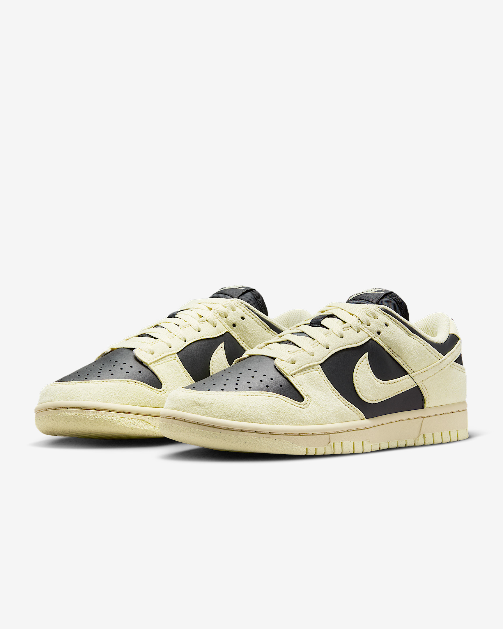 Nike Dunk Low Women's Shoes - 5