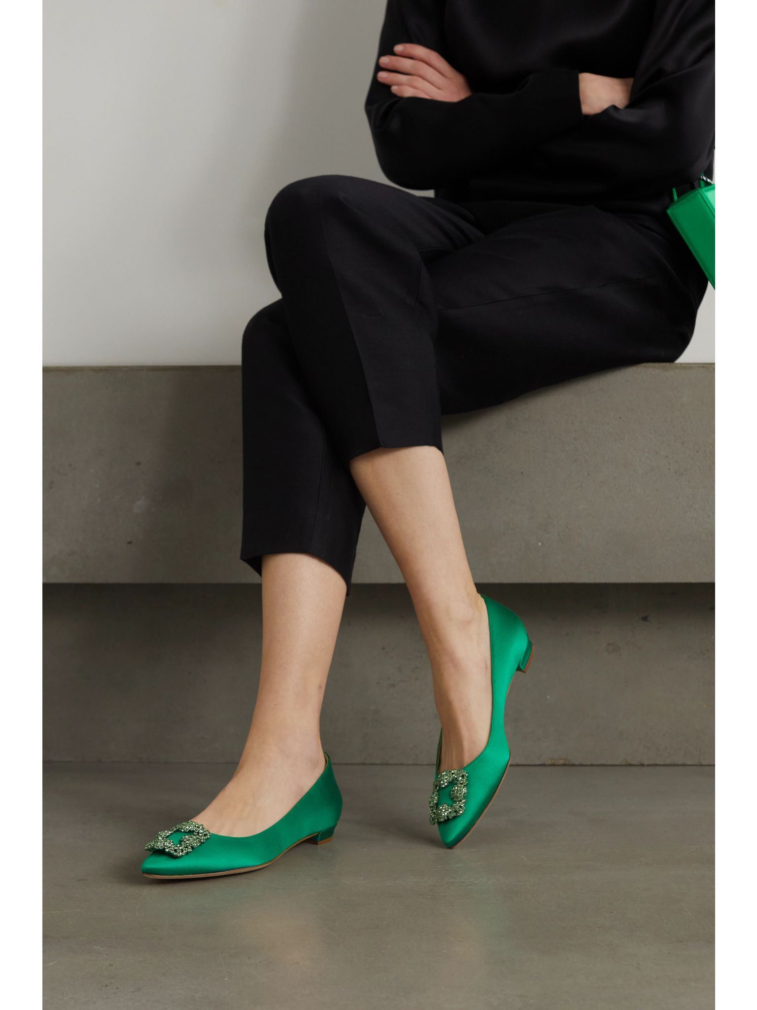 Hangisi crystal-embellished satin point-toe flats Green - 2