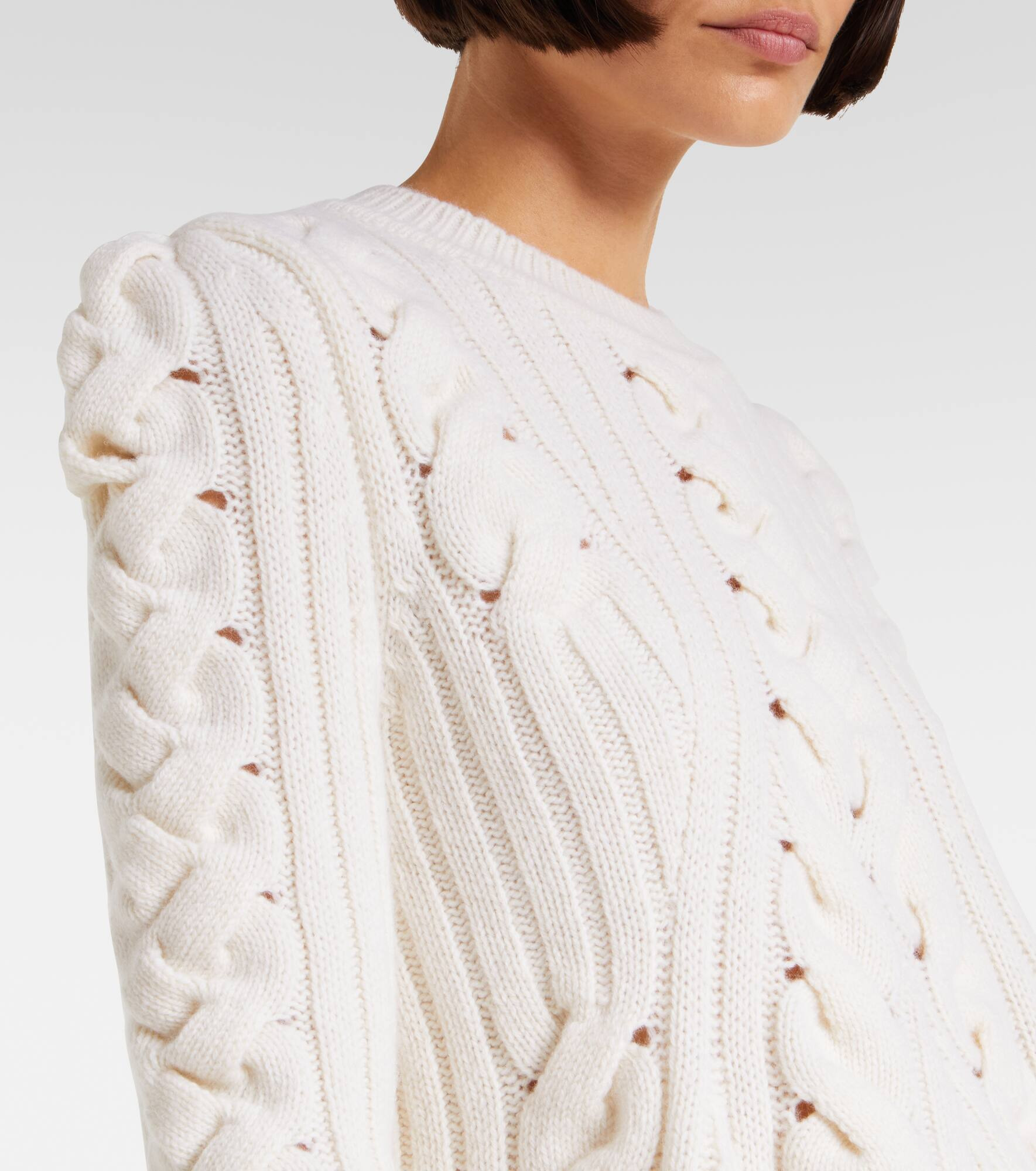 Cable-knit wool and cashmere sweater - 4