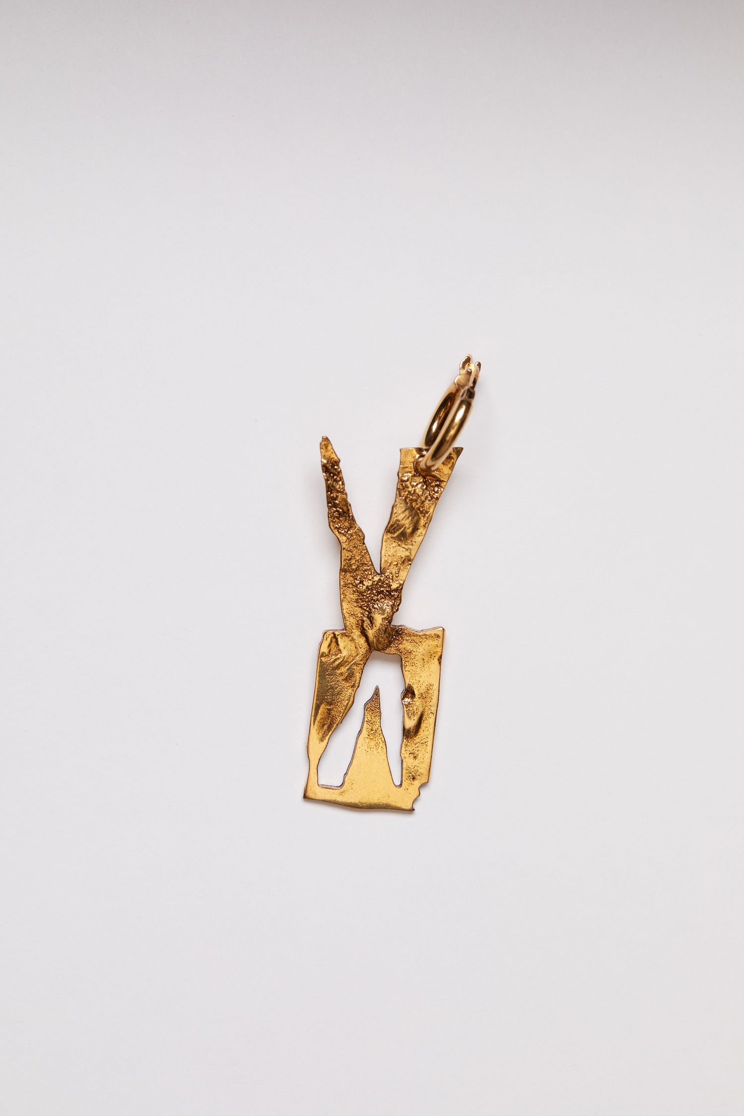 V earring - Gold - 2