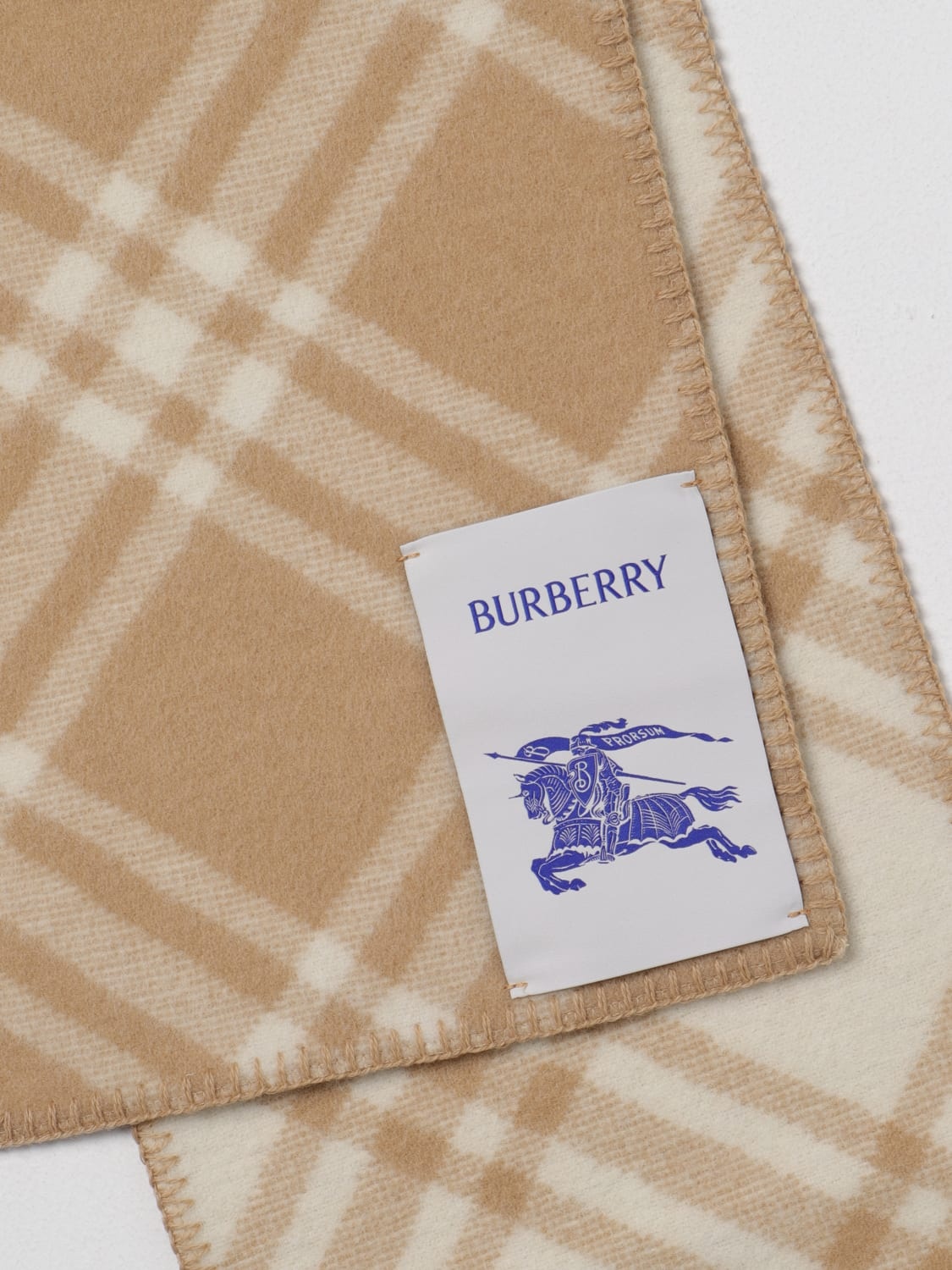 Burberry wool scarf with all-over check pattern - 3