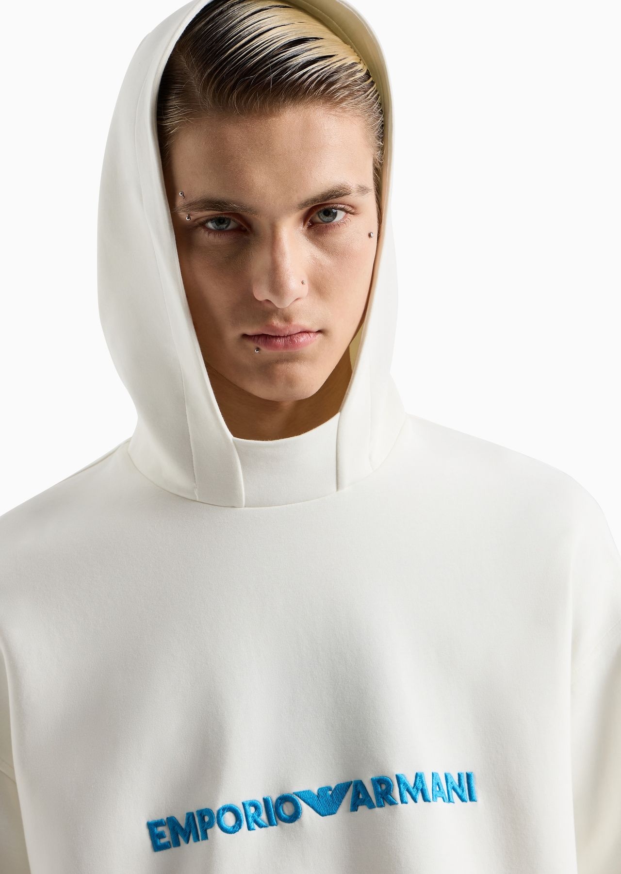 Double-jersey hooded sweatshirt with embossed logo embroidery - 5