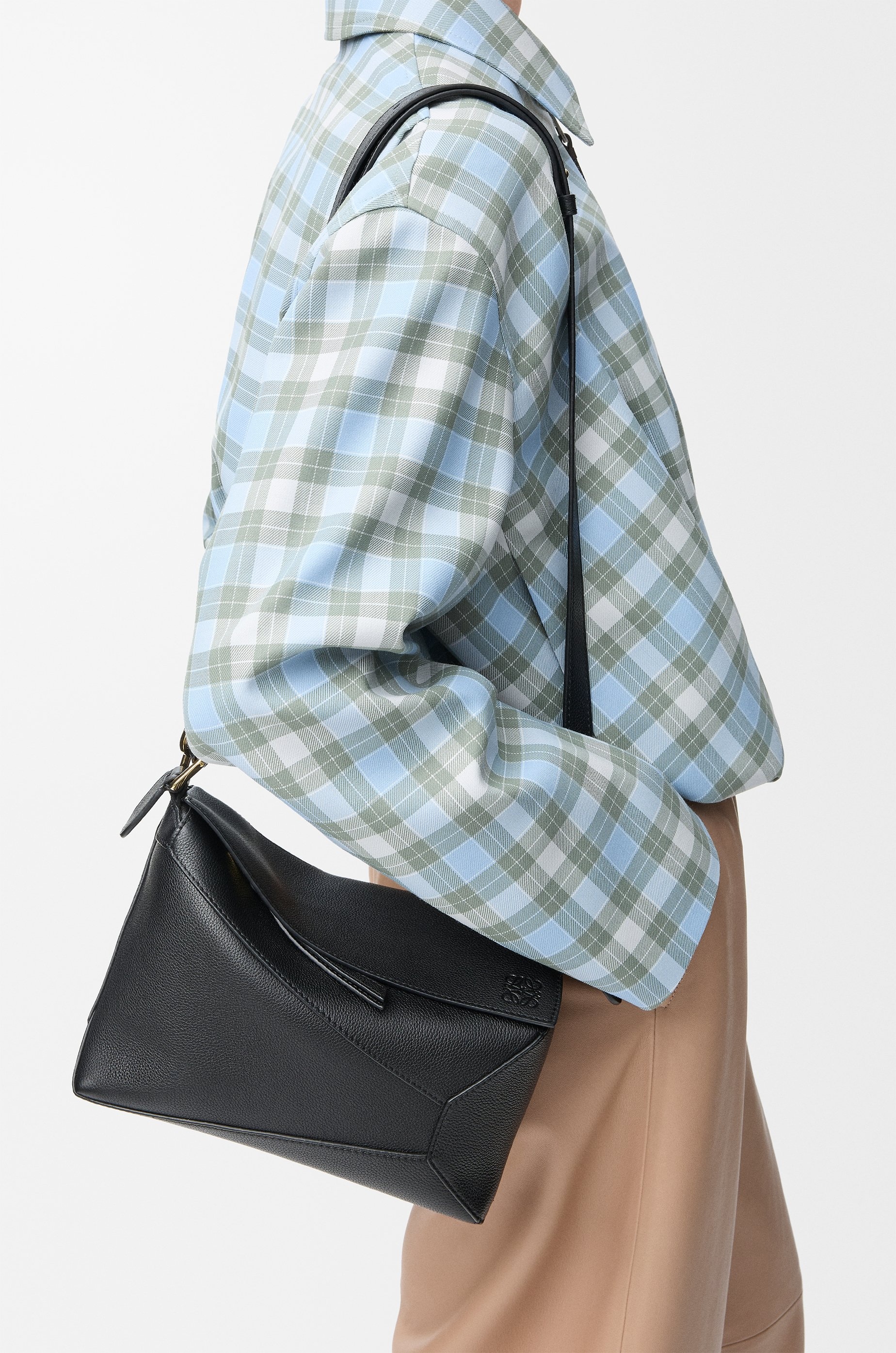 Small Puzzle Edge bag in soft grained calfskin - 2