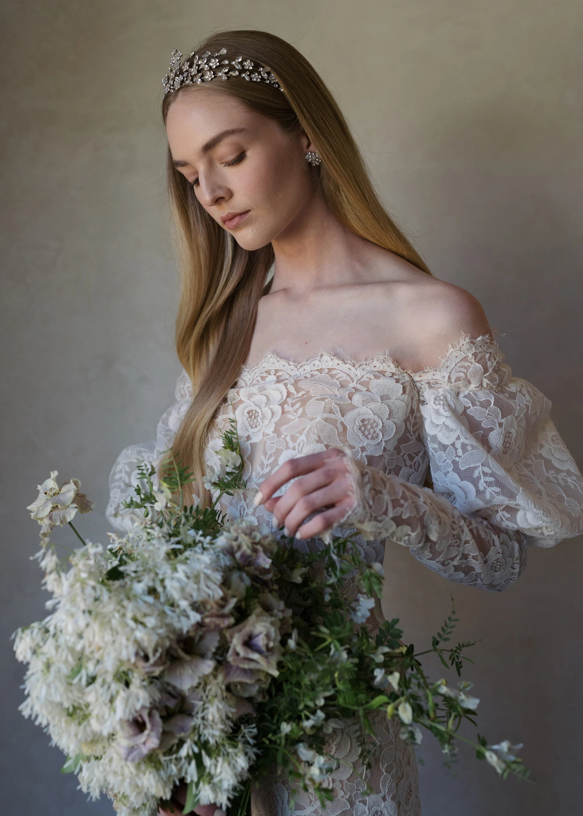 Miriam Tiara - 4