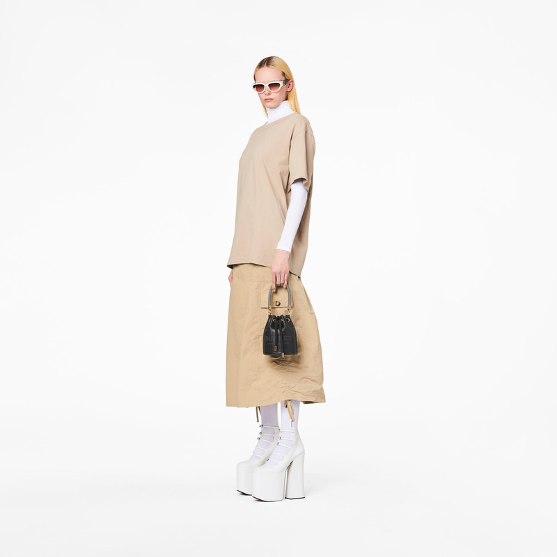 THE LEATHER MICRO BUCKET BAG 4