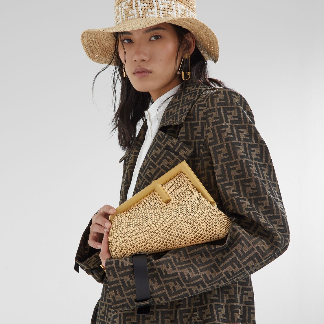 Small Fendi First bag made of hand-woven natural raffia macrame. Metal oversized F clasp bound in be - 6
