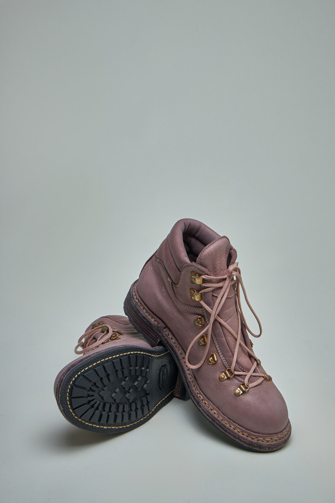 19 Bison Full Grain Hiking Boot - 5