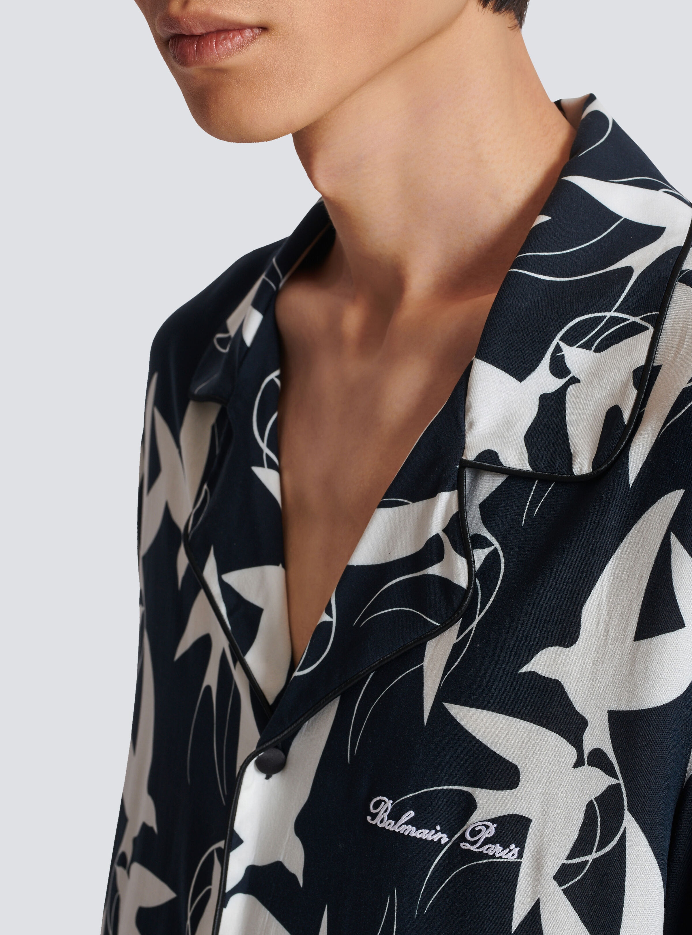 Loose shirt with Swallow print - 8