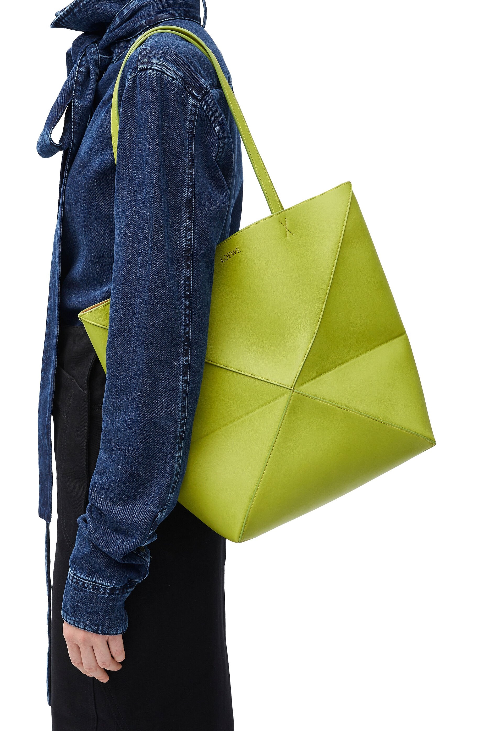 Puzzle Fold Tote in shiny calfskin - 2