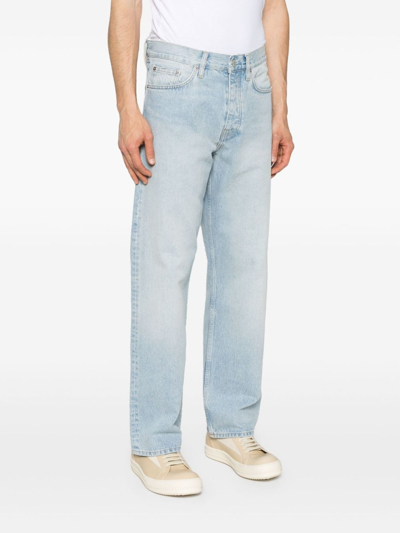 washed jeans 3
