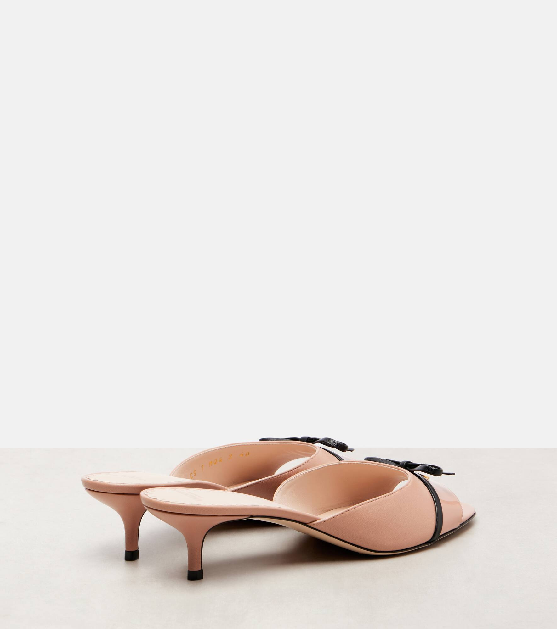 Bepointy 45 leather mules - 2