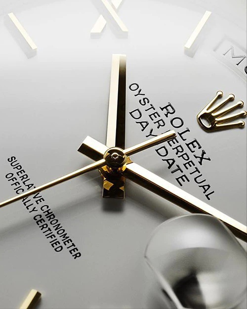 DAY-DATE 228238 - 9