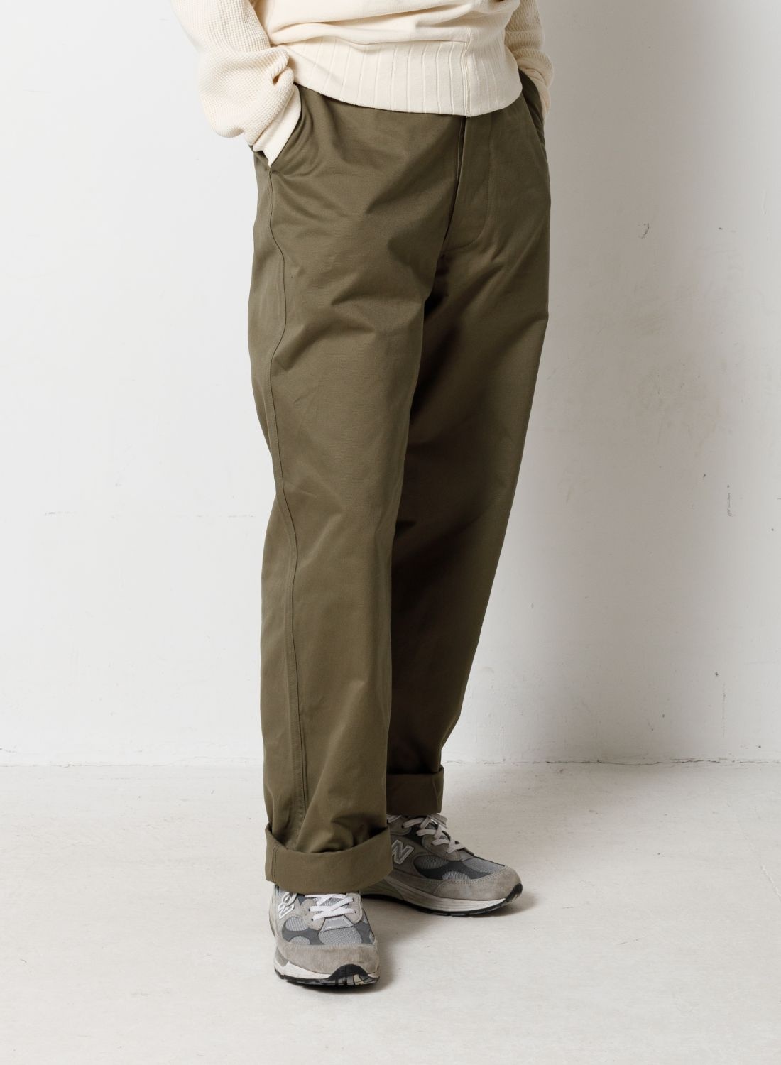Basic Chino Pant in Green - 4