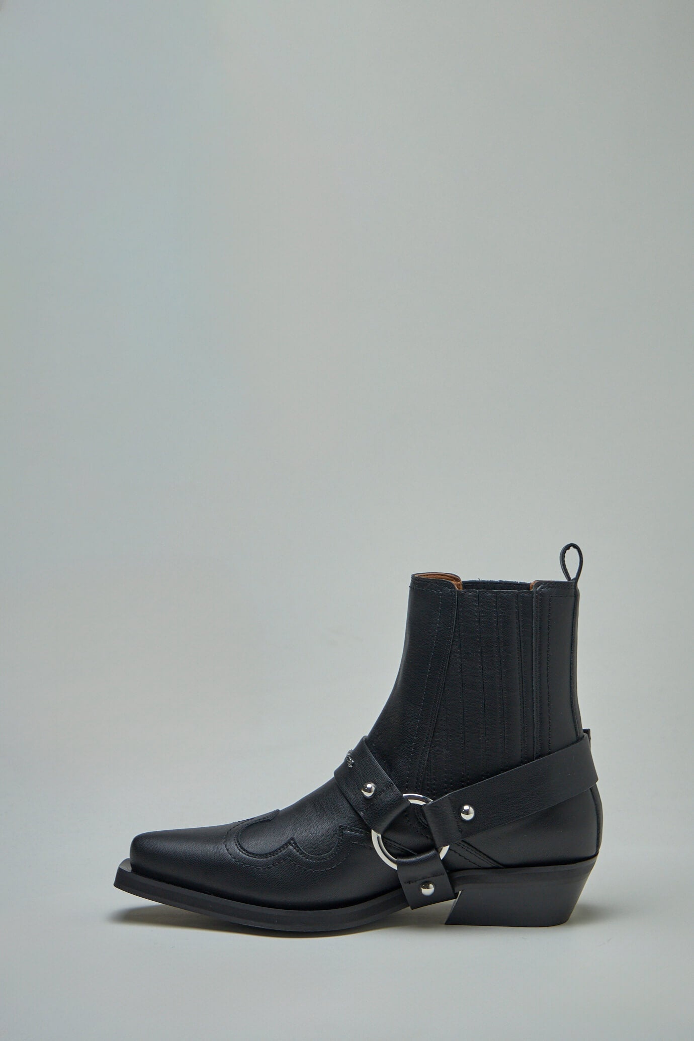 Low Cut Western Chelsea Boots - 3