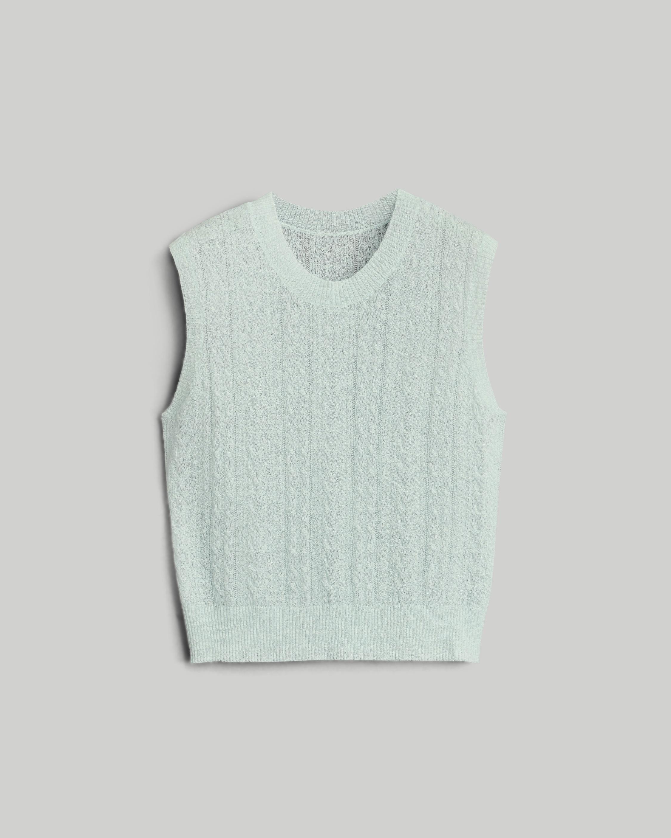 Kyle Cable Wool Vest
Slim Fit Top - 1