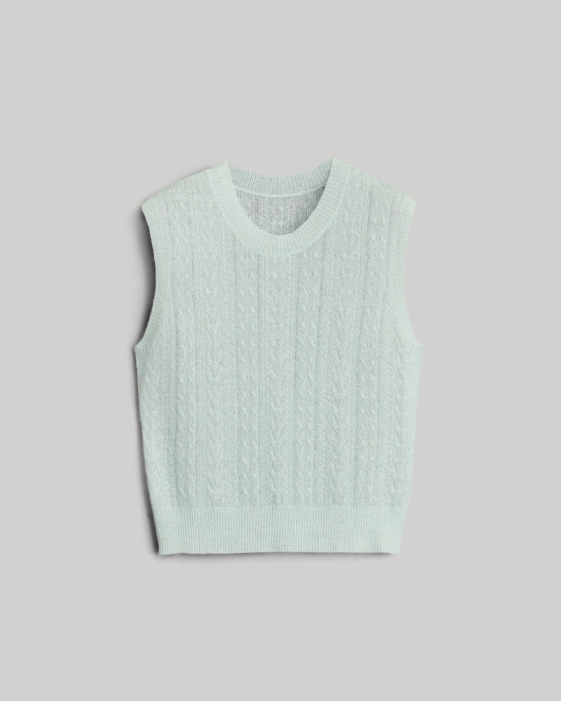 Kyle Cable Wool Vest
Slim Fit Top 1