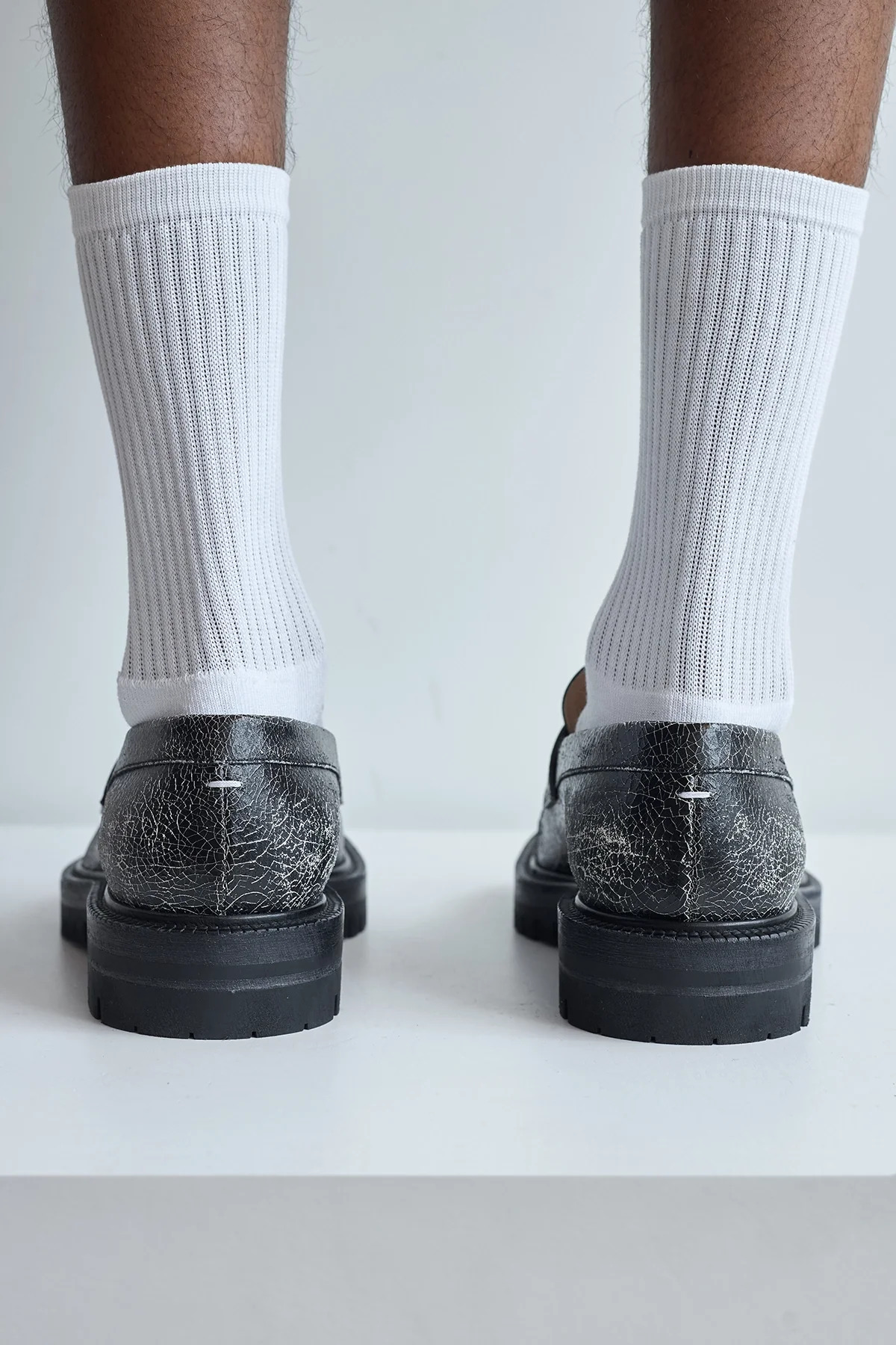 Maison Margiela Cracked Leather Tabi County Loafer Black/White - 7