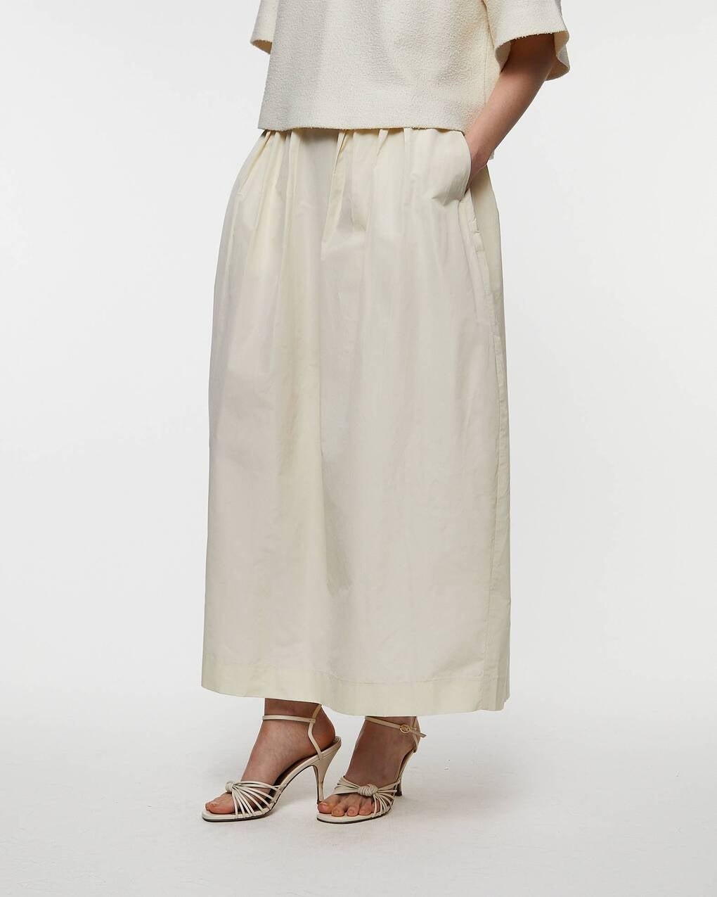 Skirt Curved Pleated White - 2