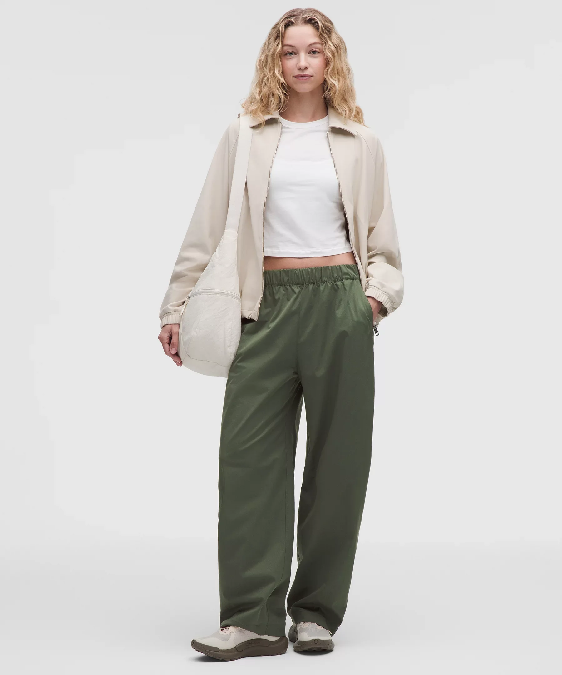 Woven Mid-Rise Barrel-Leg Pant *Regular - 1