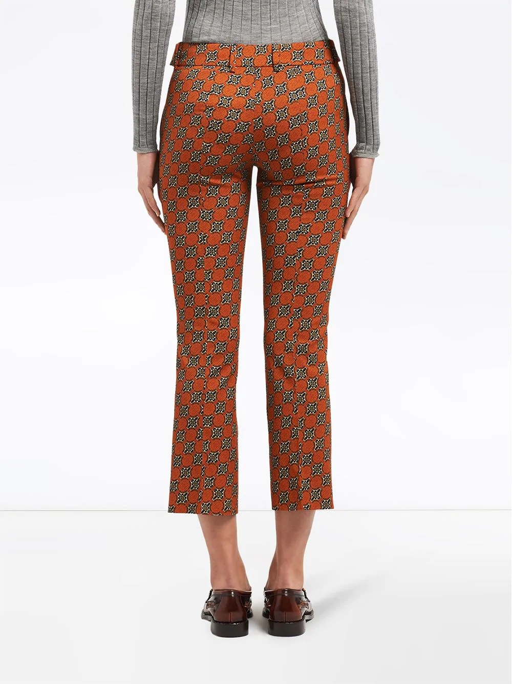 Medallion motif cropped trousers - 4