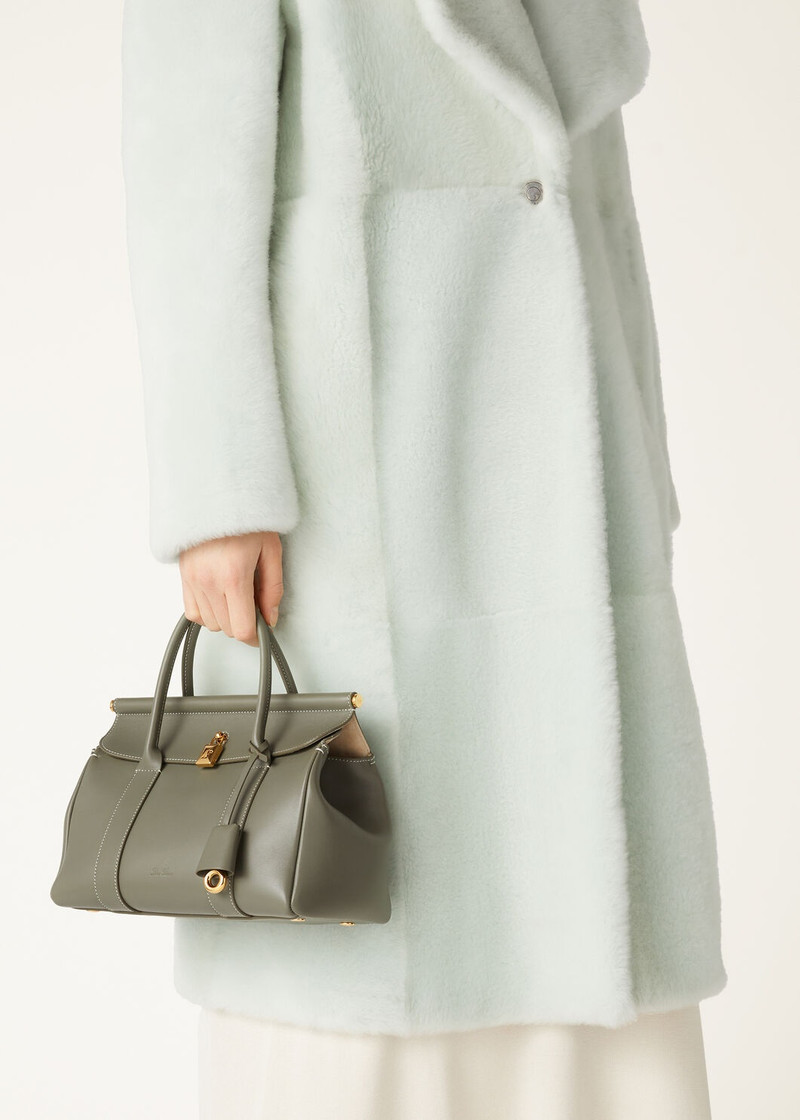Loro Piana Loom Bag L25 outlook