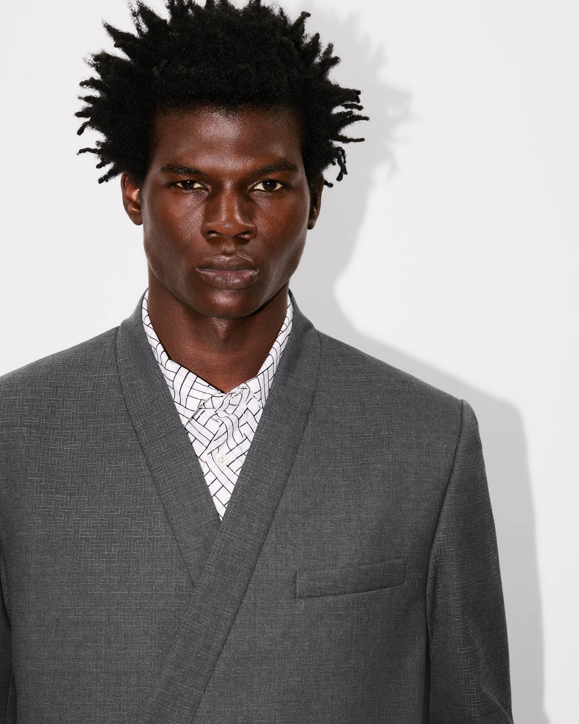 'KENZO Weave' adjusted tailored kimono jacket in wool jacquard - 6