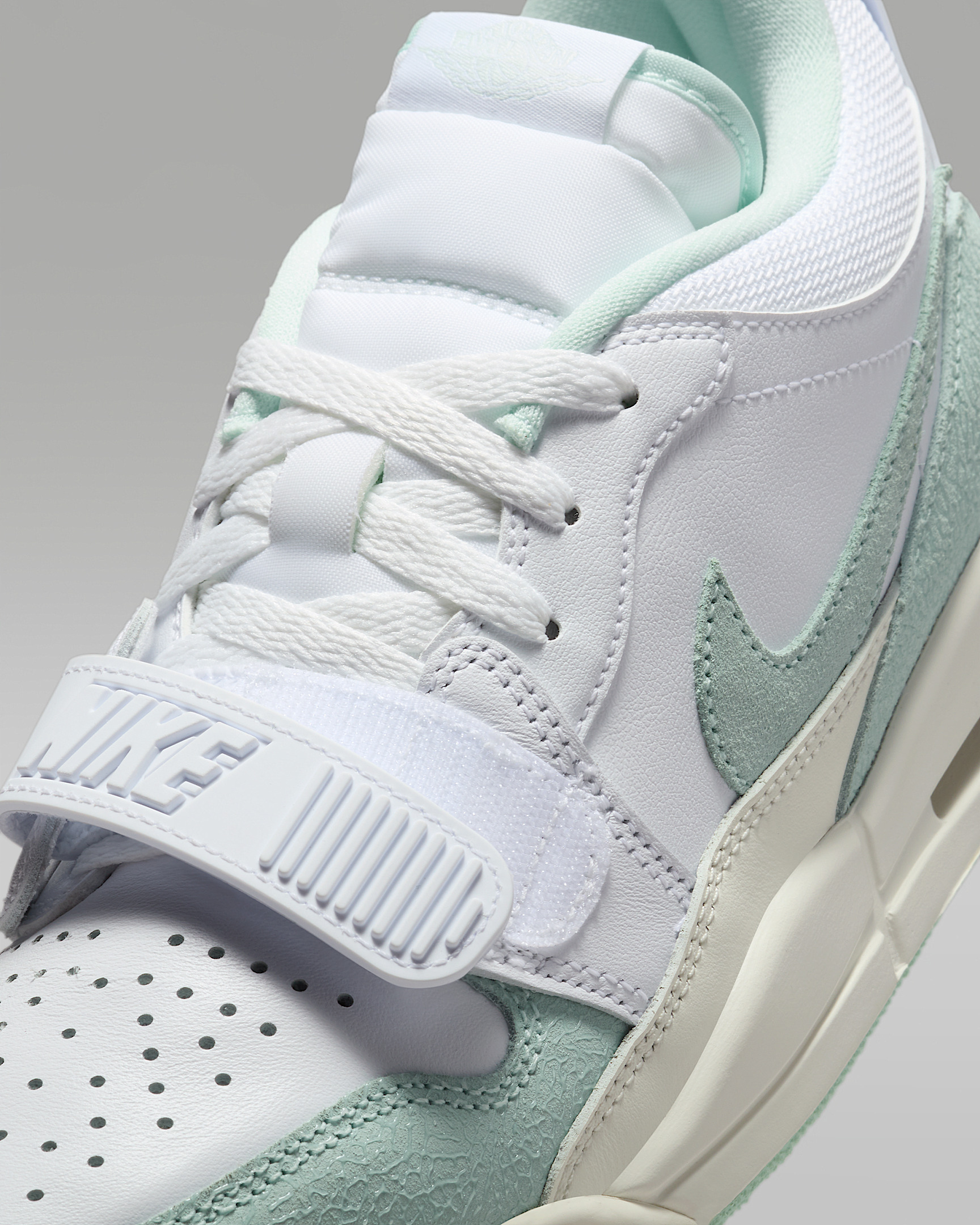 Air Jordan Legacy 312 Low Women's Shoes - 7