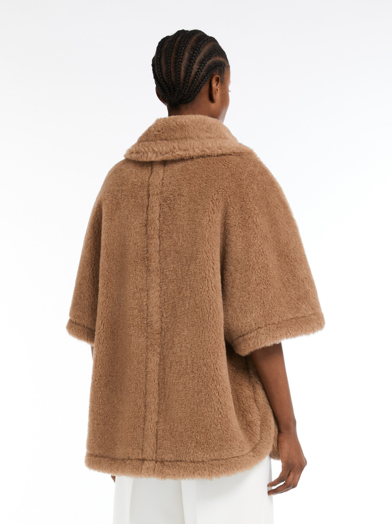 AMATO Teddy-fabric belted cape 4