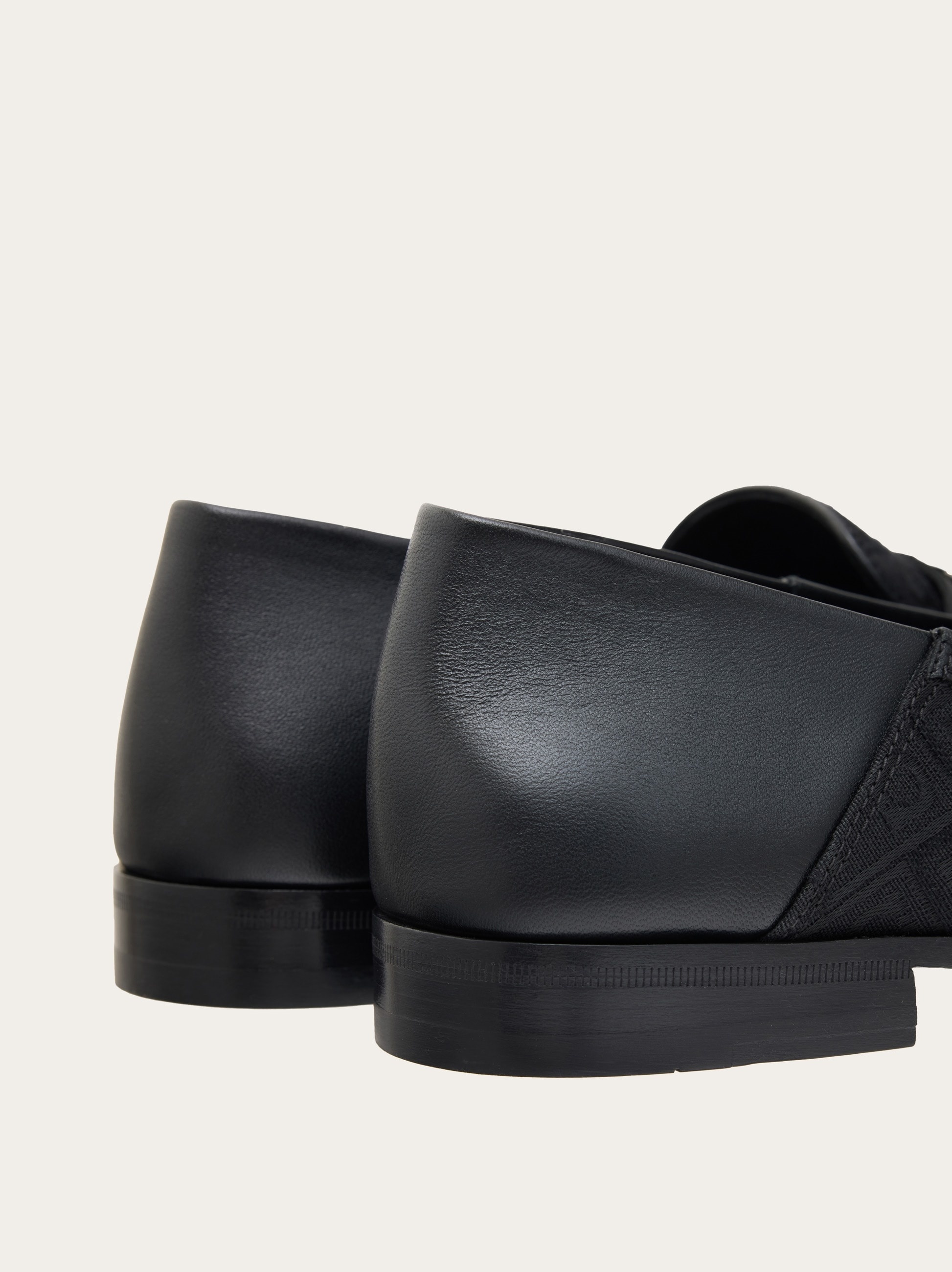 Hybrid loafer with Gancini ornament - 4