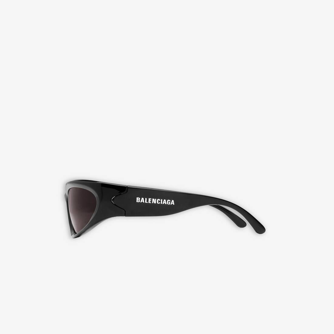 Swift Oval Sunglasses in Black - 2