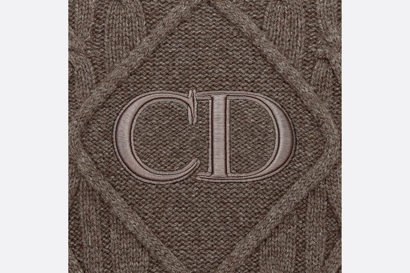 Sweater with CD Signature 3