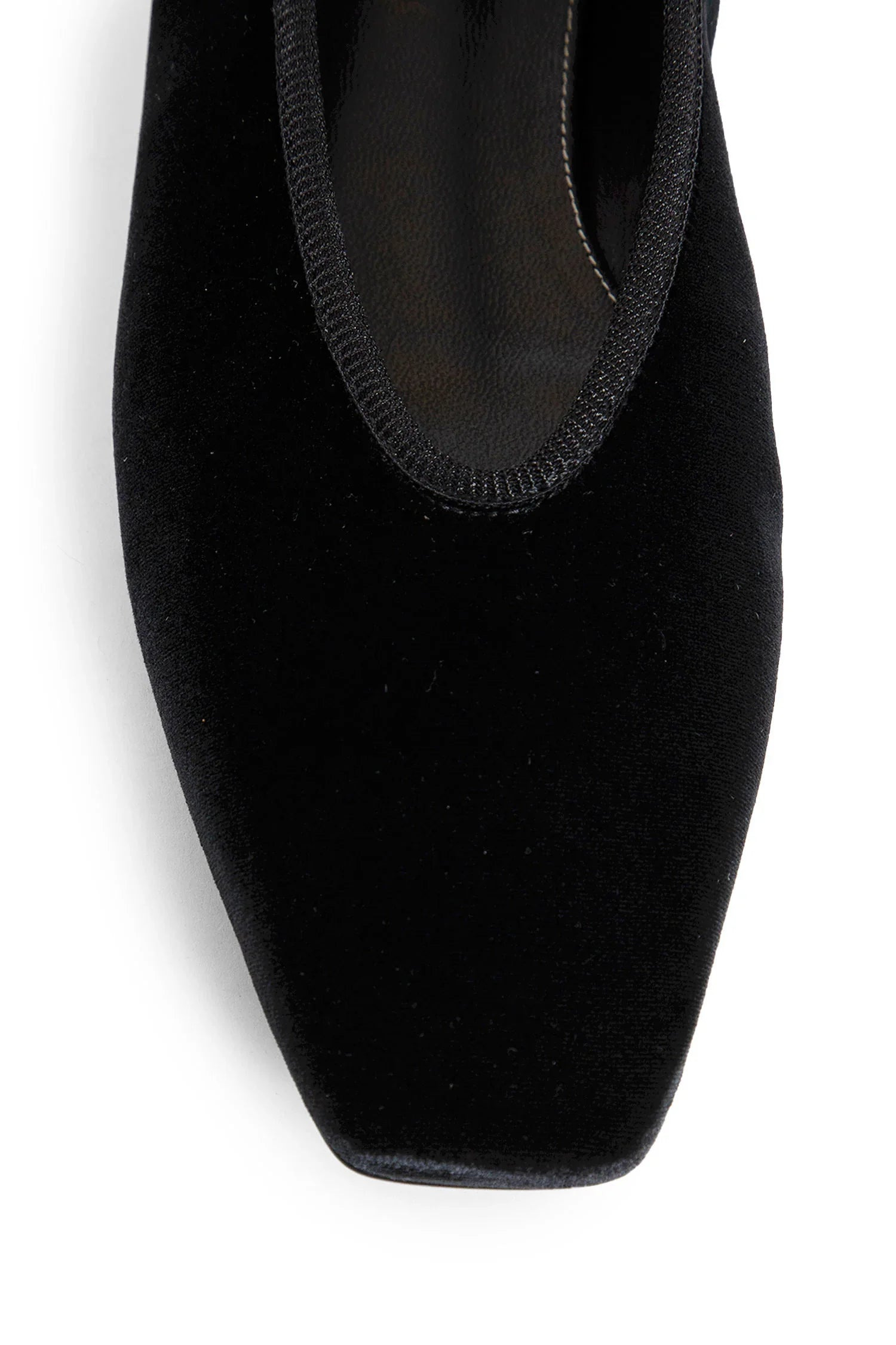Minimalist-Velvet-Ballerinas - 5