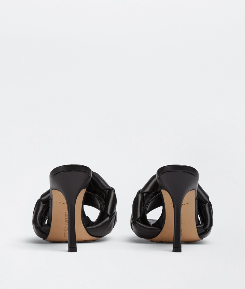 Bottega Veneta lido outlook