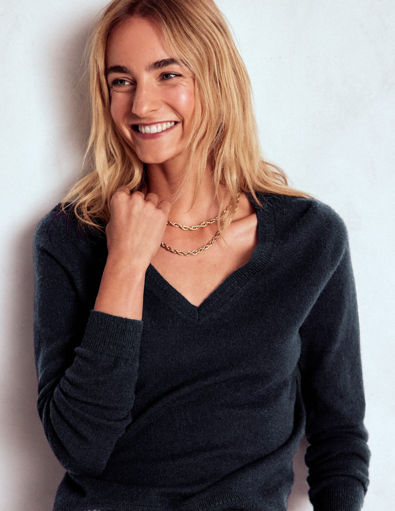Eva Cashmere V-Neck Sweater-Navy 6