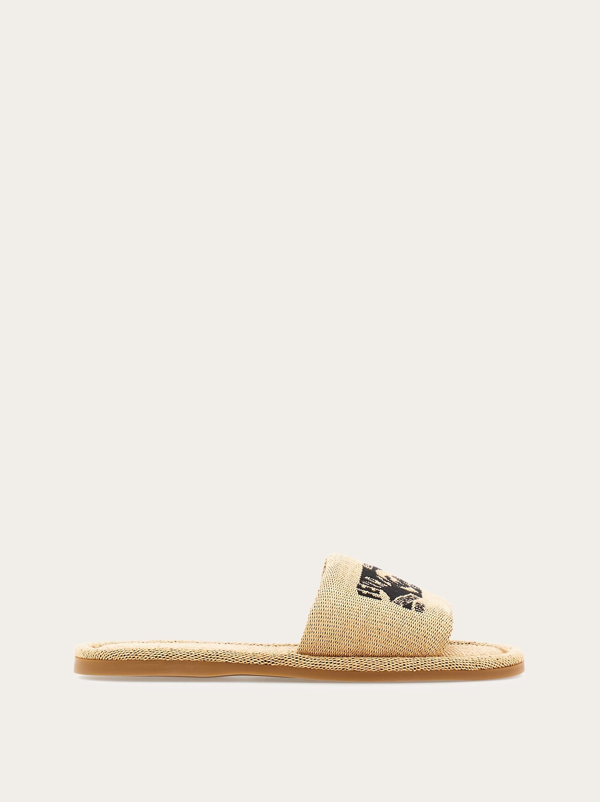 Raffia slide - 1