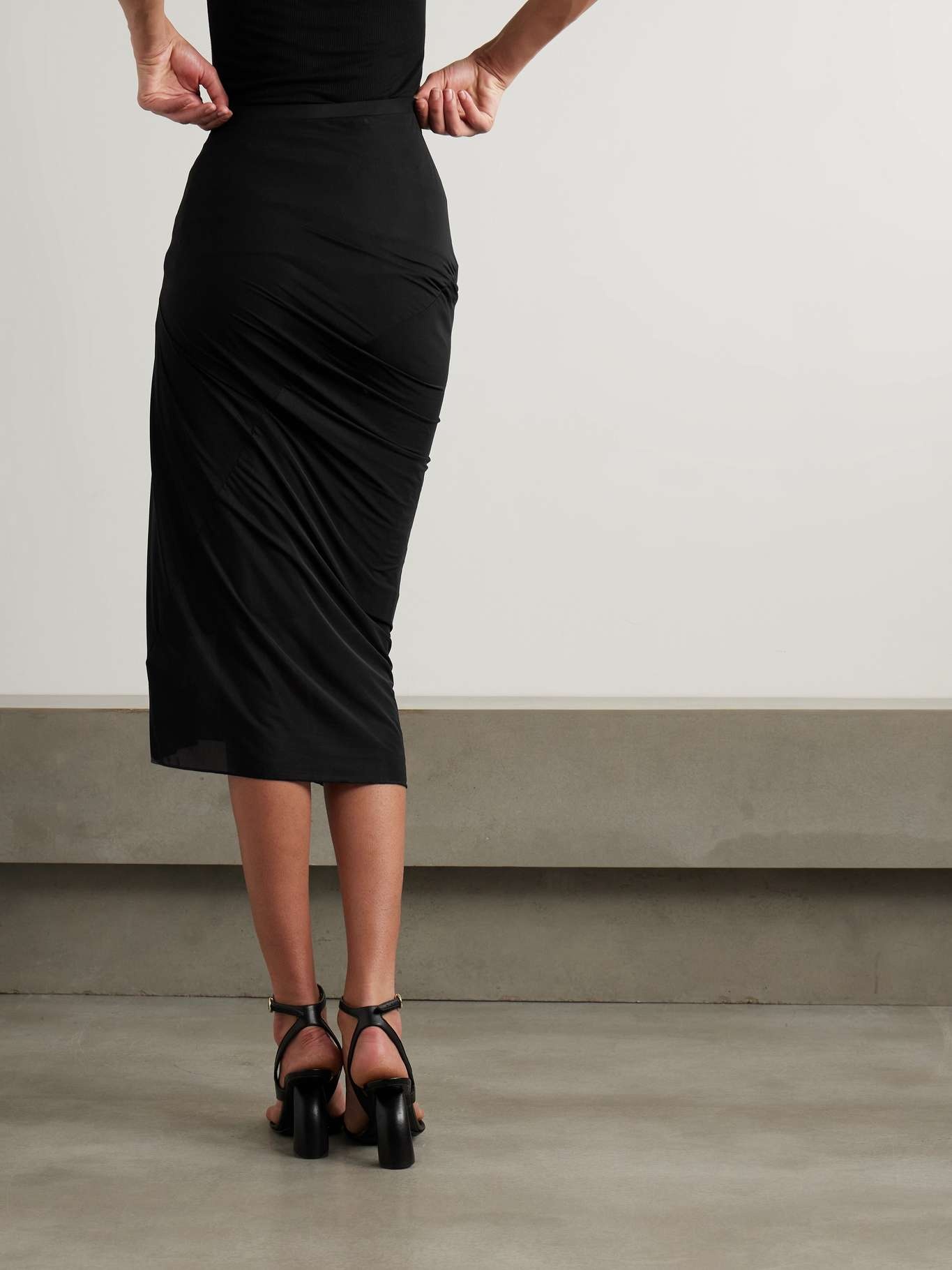 Gathered satin-jersey midi skirt - 4