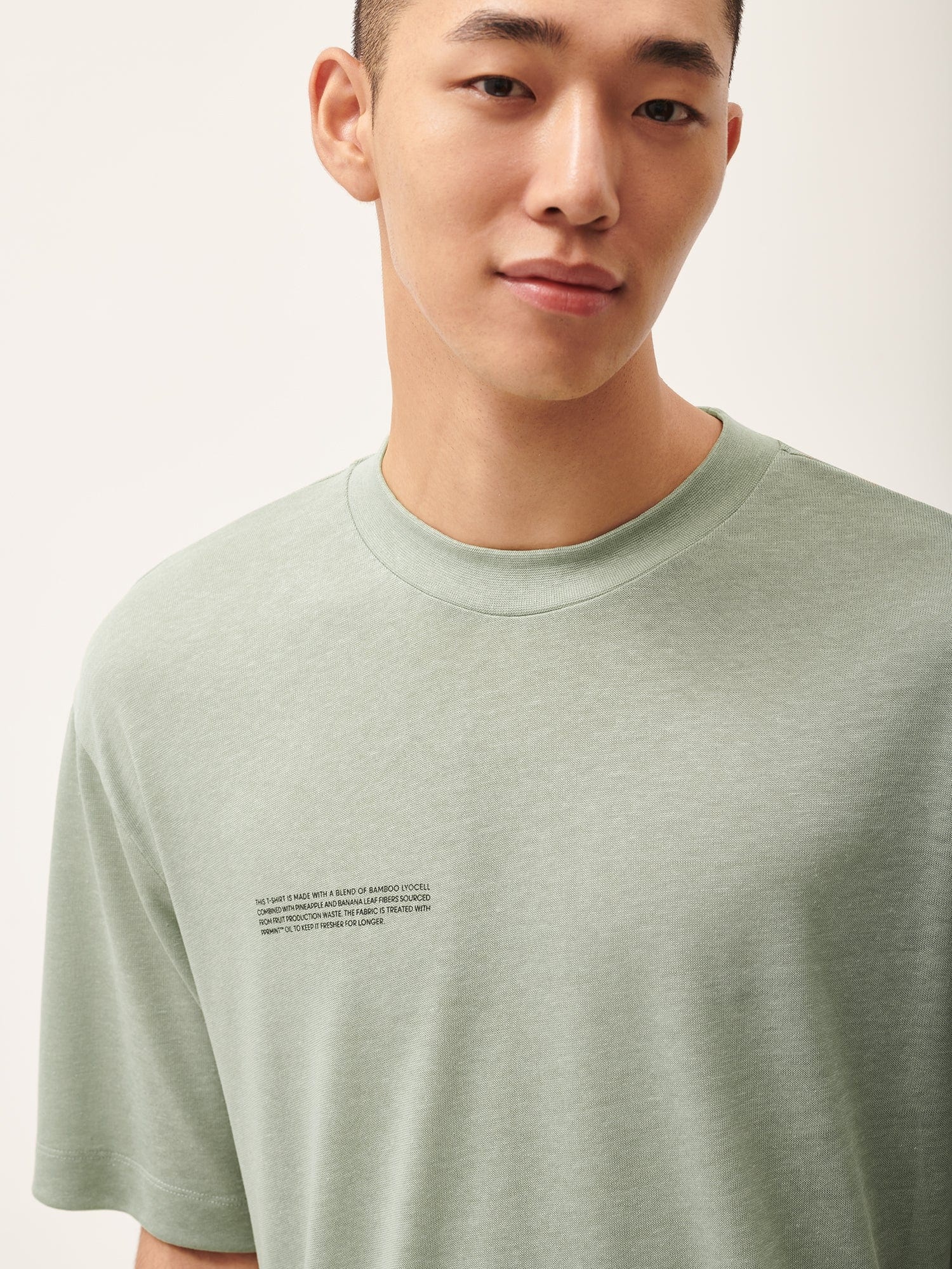 Mens DNA Frutfiber T-Shirt - Moss Green - 4