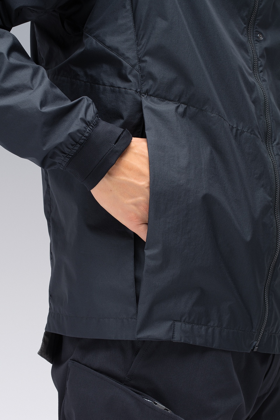 J81-WS Packable 2L Gore-Tex Infinium™ Windstopper® Jacket Black - 23