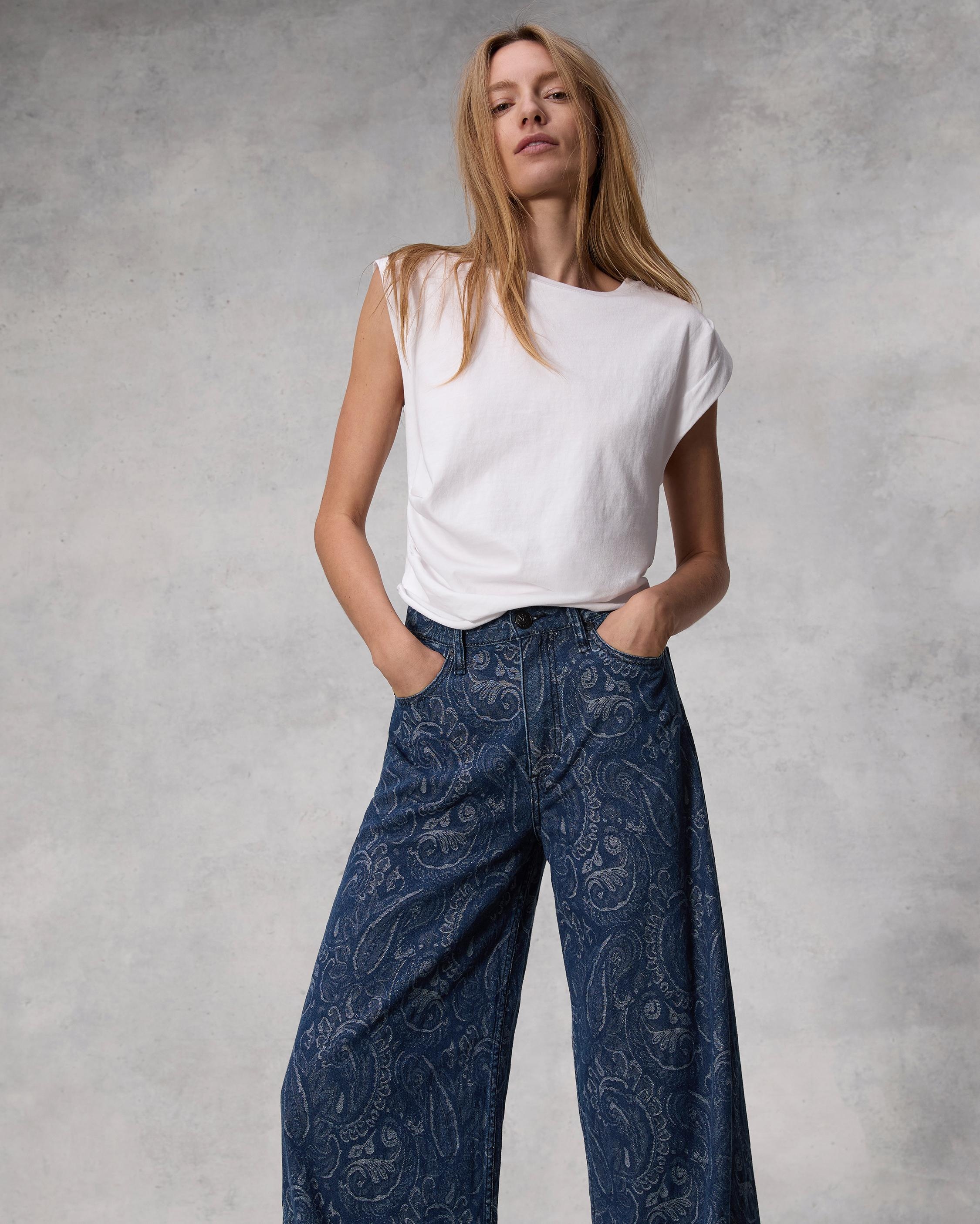 Sofie Ankle Wide-Leg - Indigo Paisley
High-Rise Lightweight Rigid Jean - 7