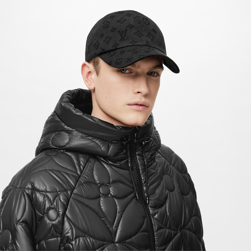 Louis Vuitton Monogram Essential Cap outlook