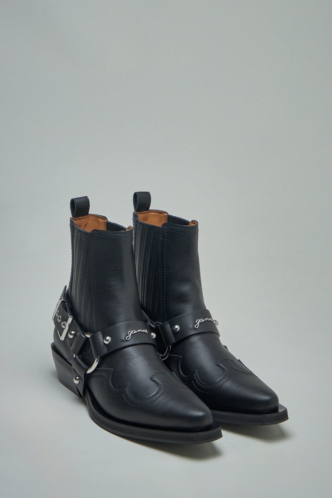 ショートブーツ・ブーティ Ganni SS25 STIVALE CHELSEA WESTERN FITTED (S2744 099) Black Black Low Cut Western Chelsea Boots | GANNI US