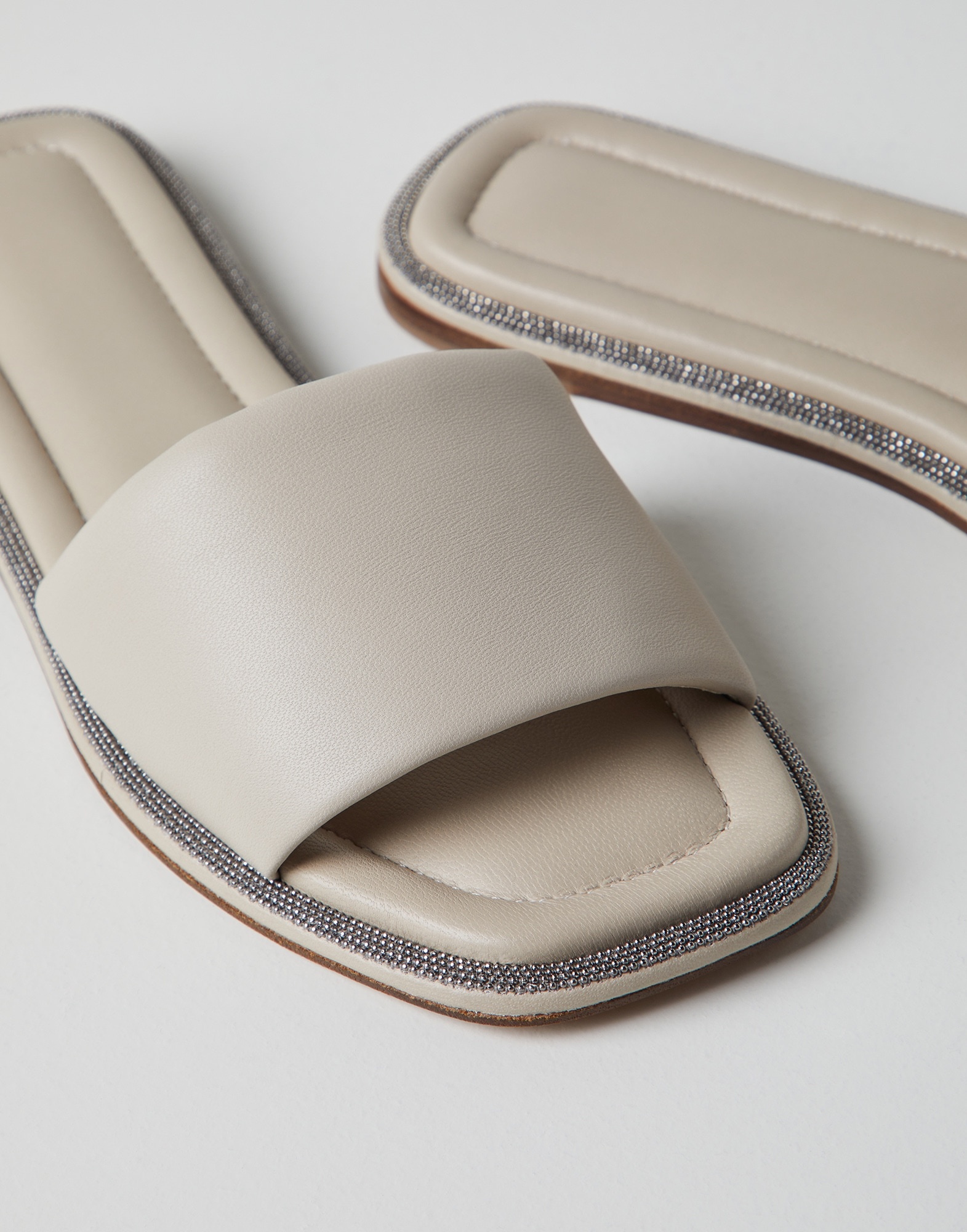 Nappa leather slides with shiny welt - 4