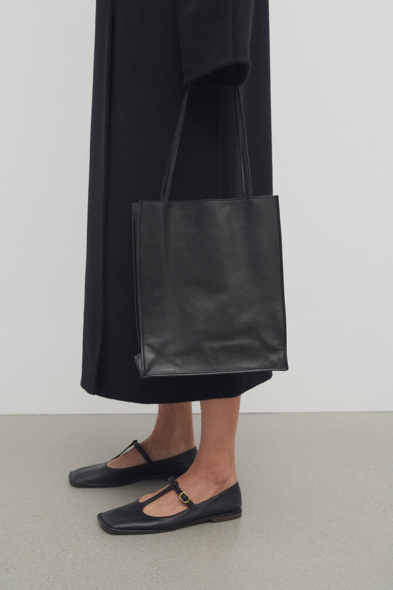 Large To Go Tote Bag in Leather 4