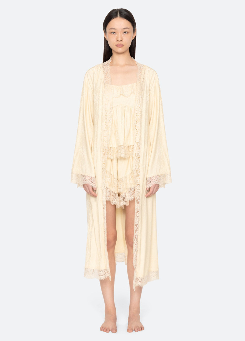 Lila Robe 6