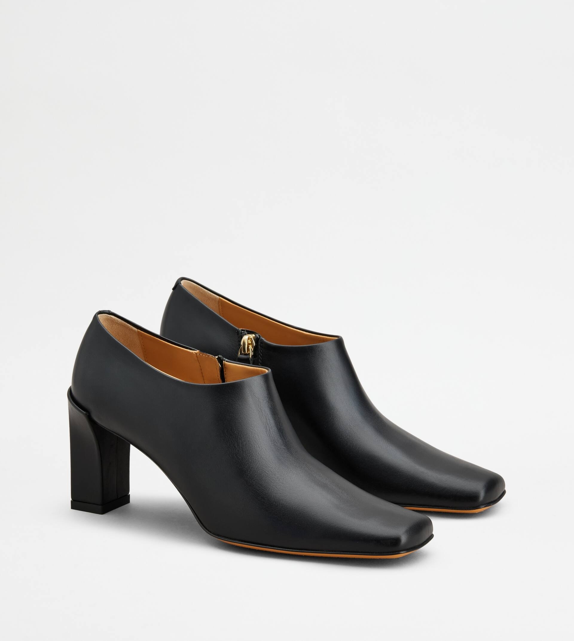ANKLE BOOTS IN LEATHER - BLACK - 4