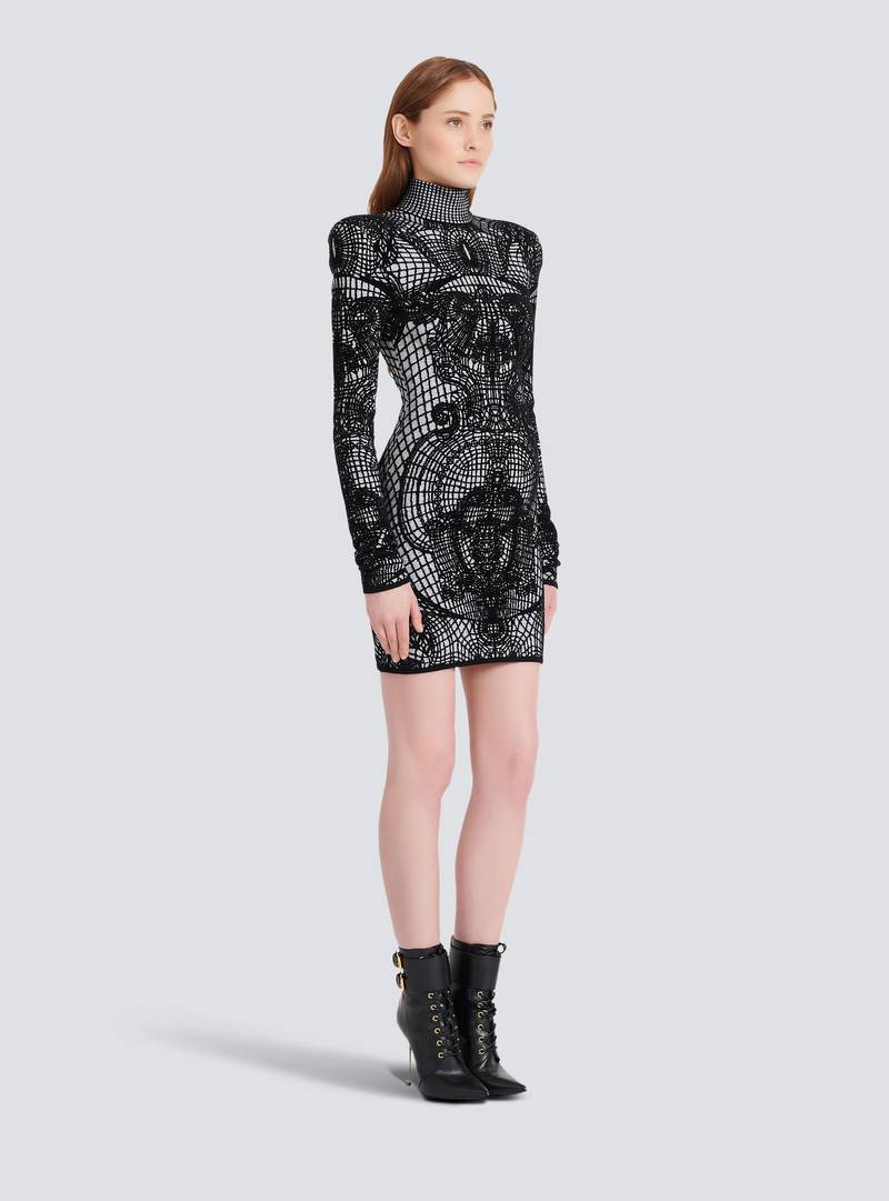 Short velvet dress 5