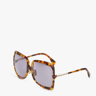 FENDI Fashion Show Sunglasses outlook