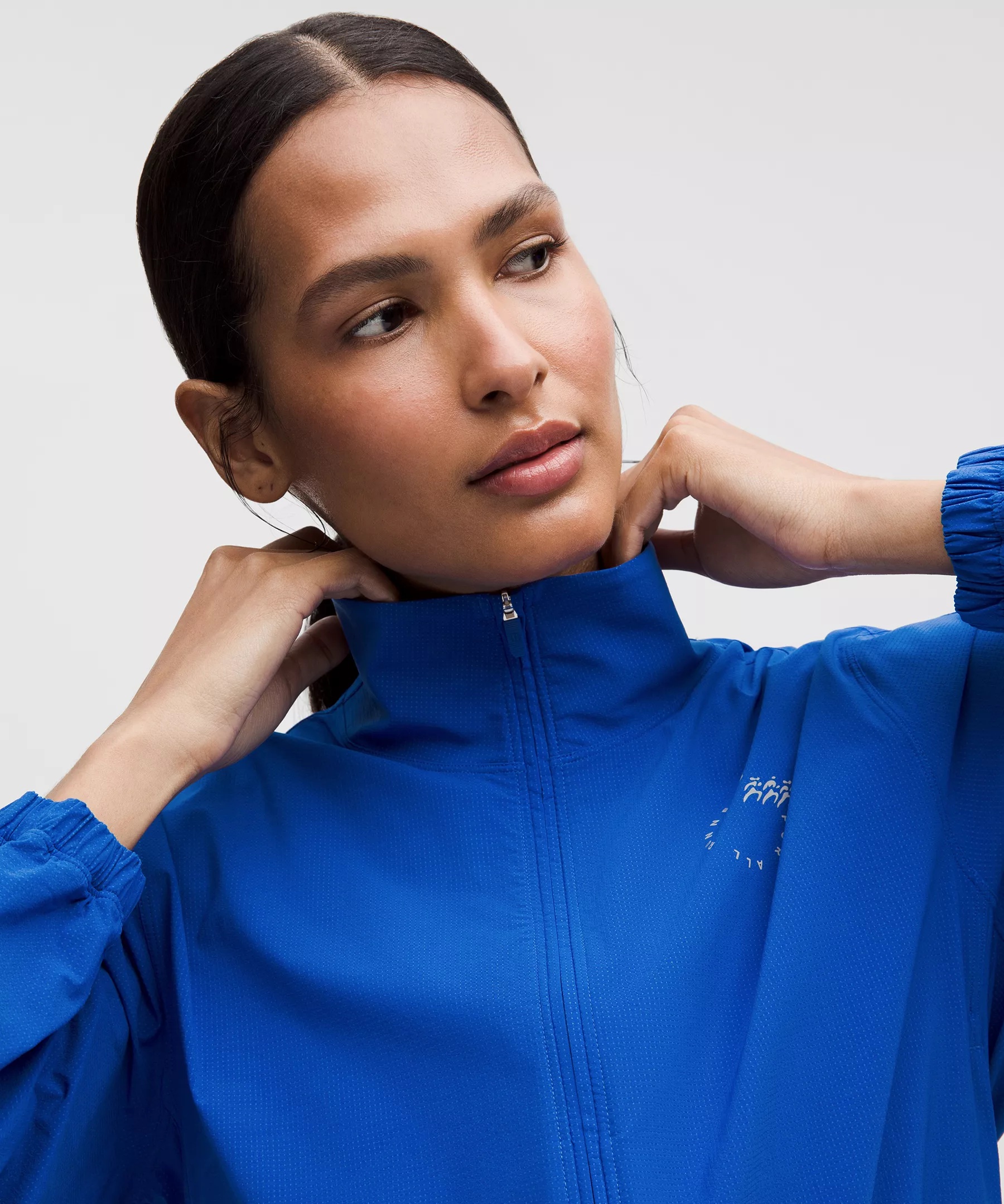 Mile Maker Run Crew Graphic Cinch-Hem Jacket - 4